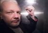 Notranji minister podpisal nalog za izročitev Assangea ZDA