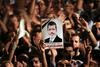 Odstavljeni predsednik Mursi umrl na sodišču zaradi srčnega napada
