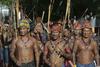 Bo Vatikan za Amazonijo dopustil poročene duhovnike? 