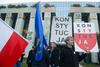 Poljska z upokojitvijo sodnikov kršila evropsko zakonodajo