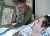 Francosko sodišče odločilo, da morajo tetraplegiku dovoliti umreti