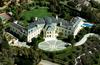 Petra Ecclestone vilo prodala za rekordnih 106 milijonov evrov