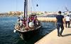 Ladja s prebežniki kljub prepovedi Salvinija vplula na Lampeduso