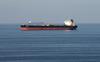 Iran zanika, da so skušala iranska plovila prestreči britanski tanker