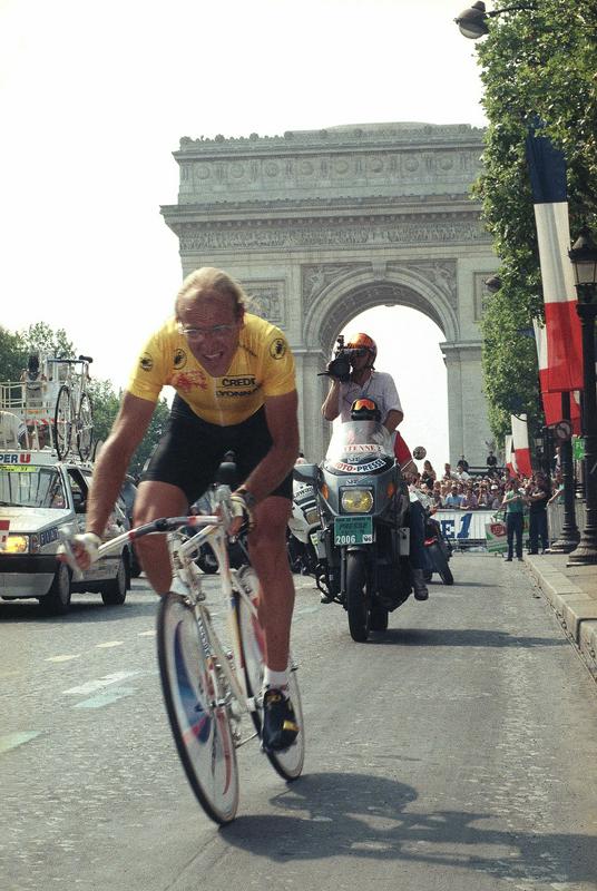 Fignon je v zadnjih kilometrih izgubil največ časa. Zaradi vnetja ni mogel normalno sedeti in prevečkrat je skušal stoje pospeševati. Foto: AP