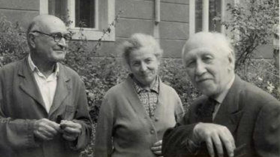 Danilo Lokar, Jela Lokar in Veno Pilon. Foto: Zbirka upodobitev znanih Slovencev NUK Danilo Lokar, Jela Lokar in Veno Pilon. Foto: Zbirka upodobitev znanih Slovencev NUK