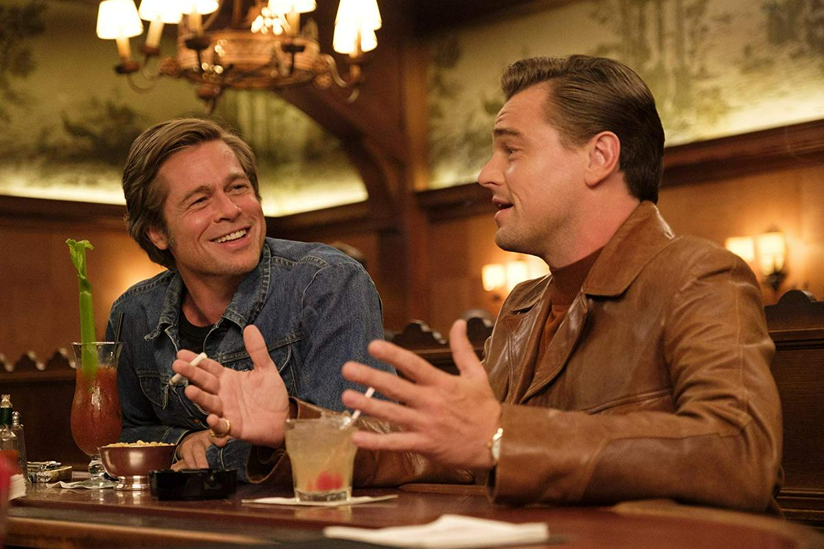 Brad Pitt in Leonardo DiCaprio v Bilo je nekoč ... v Hollywoodu. Foto: IMDb.