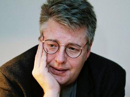Stieg Larsson (1954–2004), novinar in urednik, je bil eden vodilnih strokovnjakov za protidemokratična, desnoekstremistična in nacistična gibanja v svetovnem merilu. Larsson je večino življenja preživel v Stockholmu. Bil je urednik revije Expo. Foto: Pisateljeva spletna stran
