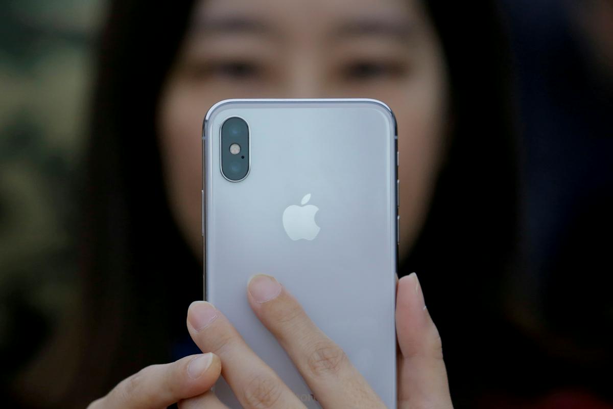 Apple se je po poslušanju posnetkov znašel na udaru kritik. Foto: Reuters