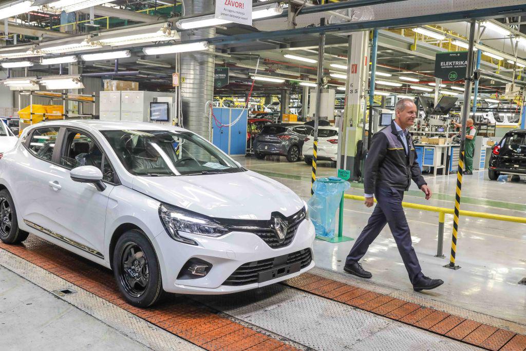 Revoz proizvaja modele Clio, Twingo in električni Smart Forfour. Največ avtomobilov izvozijo v Francijo, Nemčijo in Italijo. Foto: MMC RTV SLO/Saša Despot