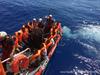 Italija dovolila izkrcanje 82 prebežnikom z ladje Ocean Viking