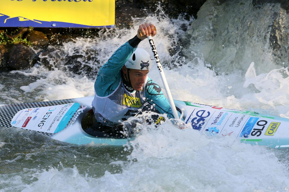 Luka Božič je s 3. mestom v polfinalu priboril Sloveniji olimpijsko vstopnico v kanuju, hkrati pa postal eden izmed kandidatov za odličje v opoldanskem finalu. Foto: Nina Jelenc