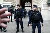 Zaposleni na policijski postaji v središču Pariza ubil štiri policiste