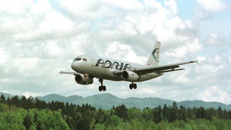 Stečajni upravitelj Adrie Airways Janez Pustatičnik je že začel delo. Foto: BoBo