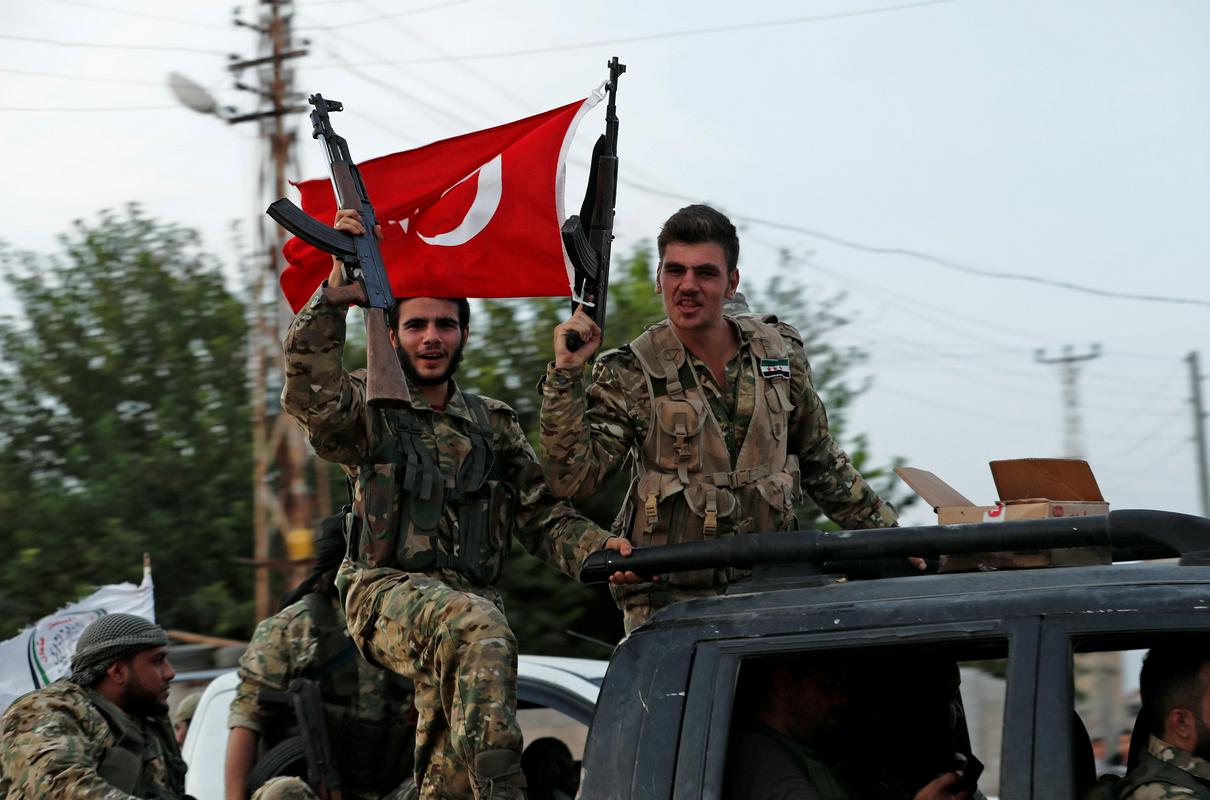 Turčija je izvedla več vojaških operacij na ozemlju Sirije, uperjenih proti Kurdom, IS-ju in Al Asadovim silam. Foto: Reuters