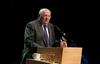 Gorbačov poziva velesile, naj uničijo jedrsko orožje
