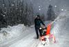 V Avstriji močan sneg, na Hrvaškem težave povzročal dež