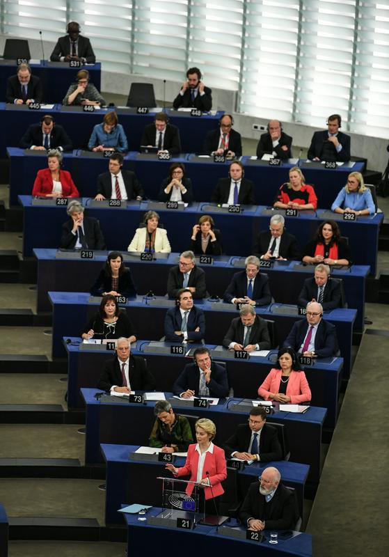 Ekipa komisarjev, ki bo na čelu EU-ja prihodnjih pet let. Foto: EPA
