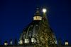 Vatikanski trg bodo v božičnem času krasili slovenski okraski in jelka