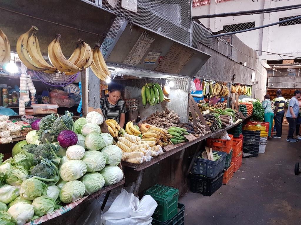 Ko obišče kakšen kraj, se obvezno ustavi na tržnici. Fotografije je iz Paname. Foto: Osebni arhiv