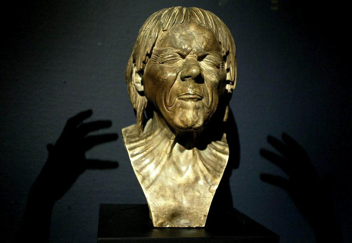 Nečak bratov Straub je bil slavni kipar Franc Ksaver Messerschmidt, znan po karakternih glavah. Foto: EPA
