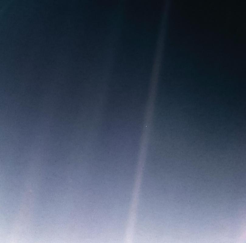 Bledikava modra pika, inačica ob 30. obletnici. Foto: NASA/JPL-Caltech