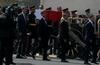 Egipt: Nekdanjega avtokratskega predsednika Mubaraka pokopali z vojaškimi častmi