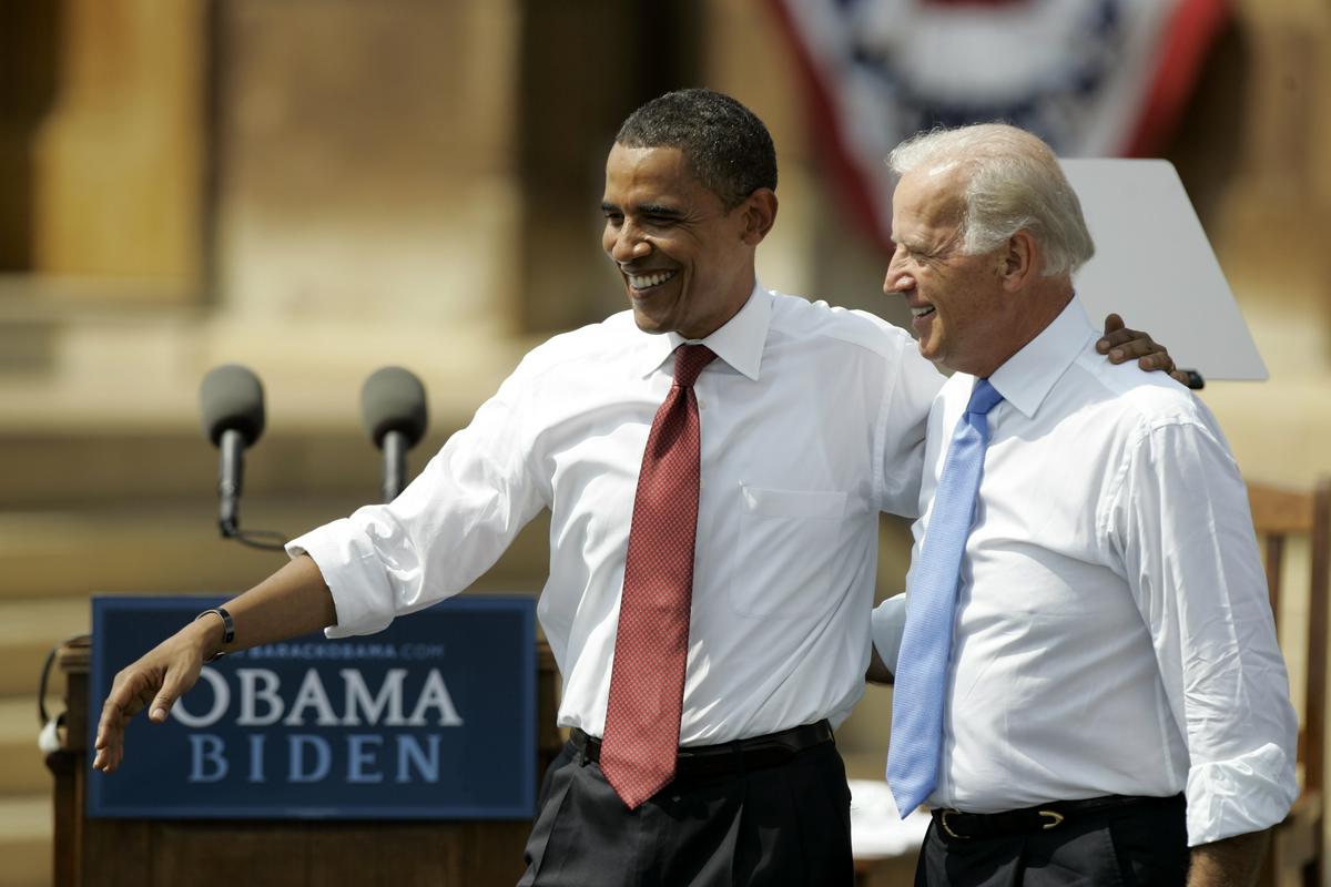 Nekdanji predsednik Barack Obama uradno ni podprl nobenega kandidata. Foto: AP