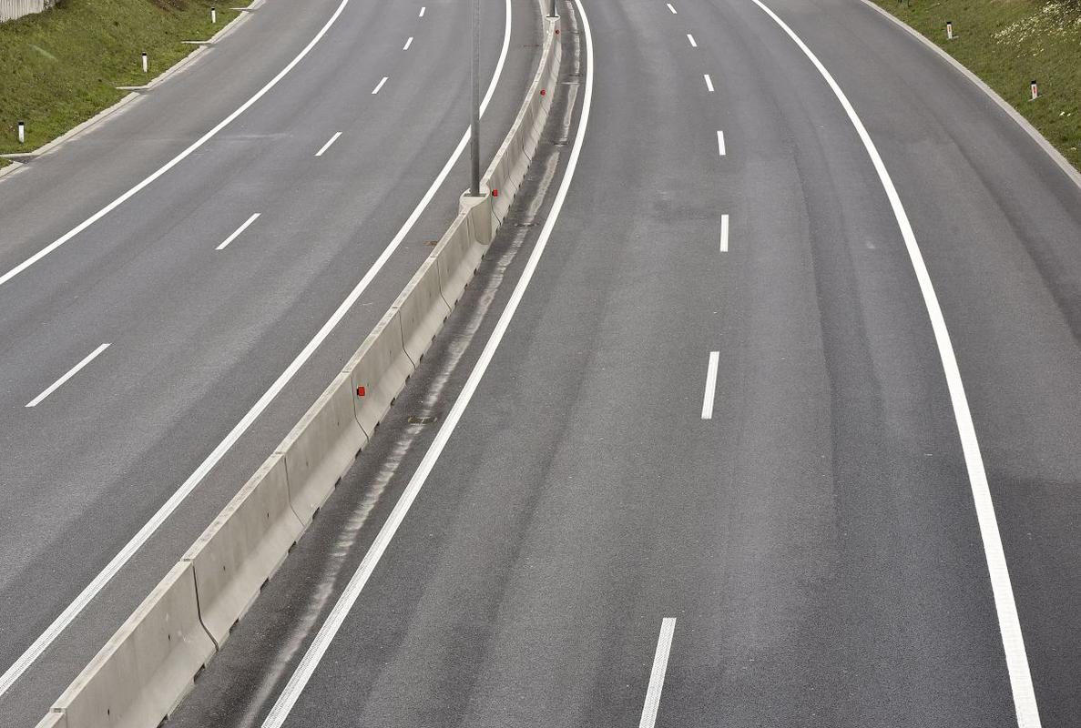 Ministrica Alenka Bratušek vztraja, da bo hitra cesta Velenje-Slovenj Gradec odprta leta 2028