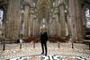 Andrea Bocelli v prazni milanski katedrali zapel več milijonom ljudi