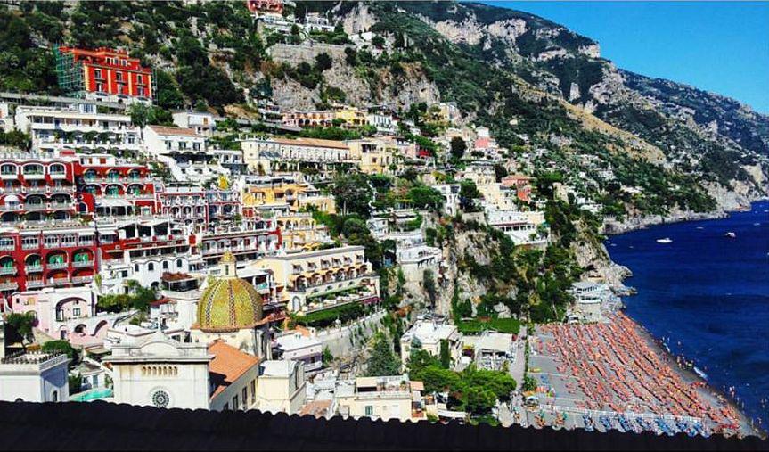 Positano na sicer turistično izjemno obljudeni Amalfijski obali. Foto: MMC RTV SLO/Kaja Sajovic