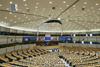 Evropski poslanci podprli časovno omejene koronaobveznice 