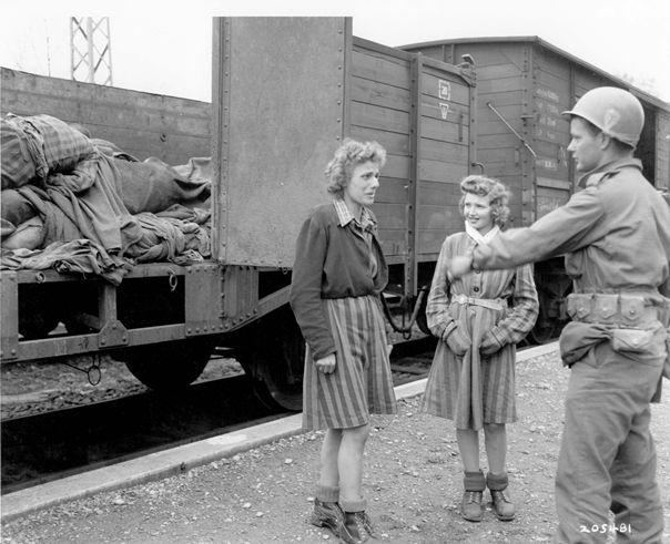 Šarika Hahn (na sredini), Seeshaupt, april 1945. Foto: Osebni arhiv