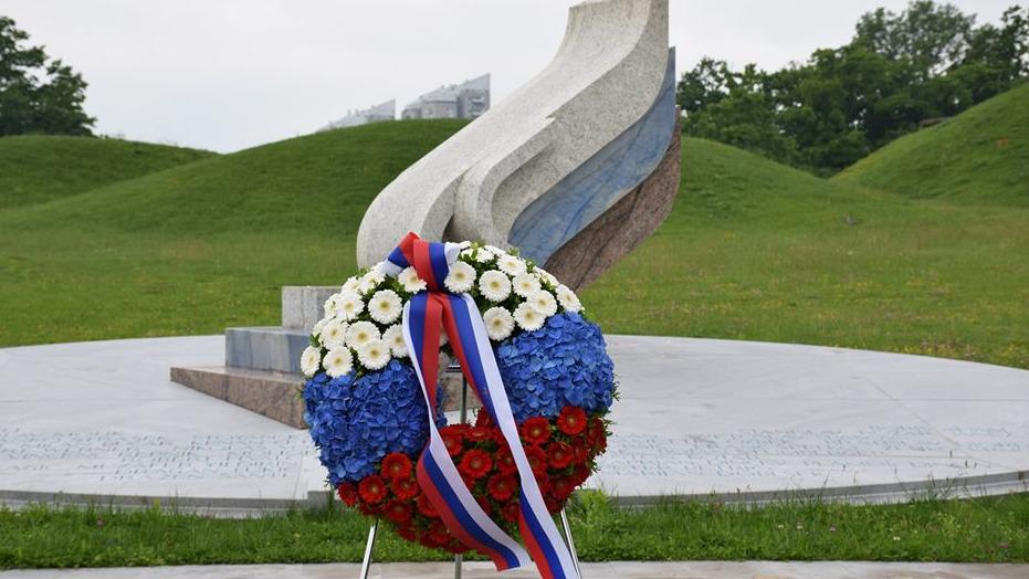 Spomenik padlim v osamosvojitveni vojni za Slovenijo na ljubljanskih Žalah. Foto: Facebook Zveze veteranov vojne za Slovenijo