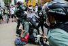 Policija v Hongkongu prijela več kot 200 protestnikov 
