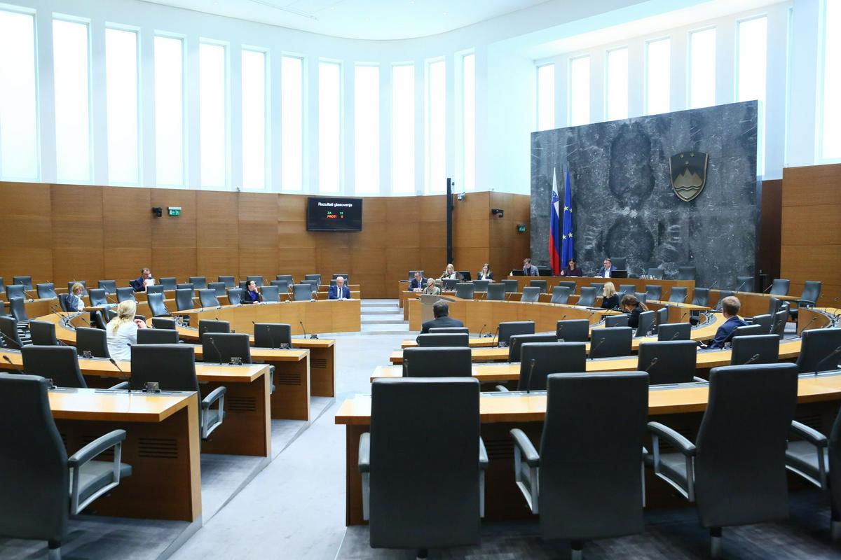 21. redna seja mandatno-volilne komisije. Foto: DZ/Matija Sušnik