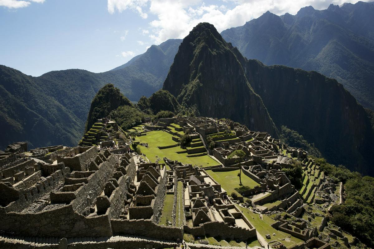 Machu Picchu Leži visoko v perujskih Andih, kar močno otežuje napore gasilcev. Foto: AP