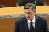 Pahor pozval k hitri spremembi volilne zakonodaje, poslanci izglasovali nov praznik
