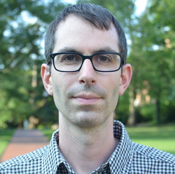 Stuart Schrader je predavatelj na Univerzi Johnsa Hopkinsa v Baltimoru in raziskovalec na področjih varnosti, policije in rasizma. Foto: Stuart Schrader/Osebni arhiv