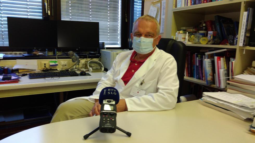Dr. Alojz Ihan, imunolog in predstojnik Katedre za mikrobiologijo in imunologijo na Medicinski fakulteti v Ljubljani.Foto: MMC RTV SLO