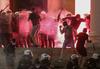 Kdo stoji za nasilnimi izgredi na protestih v Srbiji?