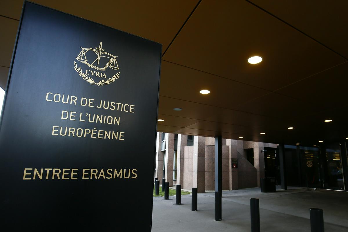 Sodišče je opozorilo, da pravo EU-ja prepoveduje vsakršno diskriminacijo na področju socialne varnosti. Foto: EPA