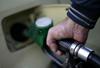 Cena bencina in dizla ostaja pri evru za liter