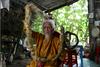 92-letni Vietnamec se ponaša s petmetrskimi lasmi - ostrigel si jih ni že 80 let