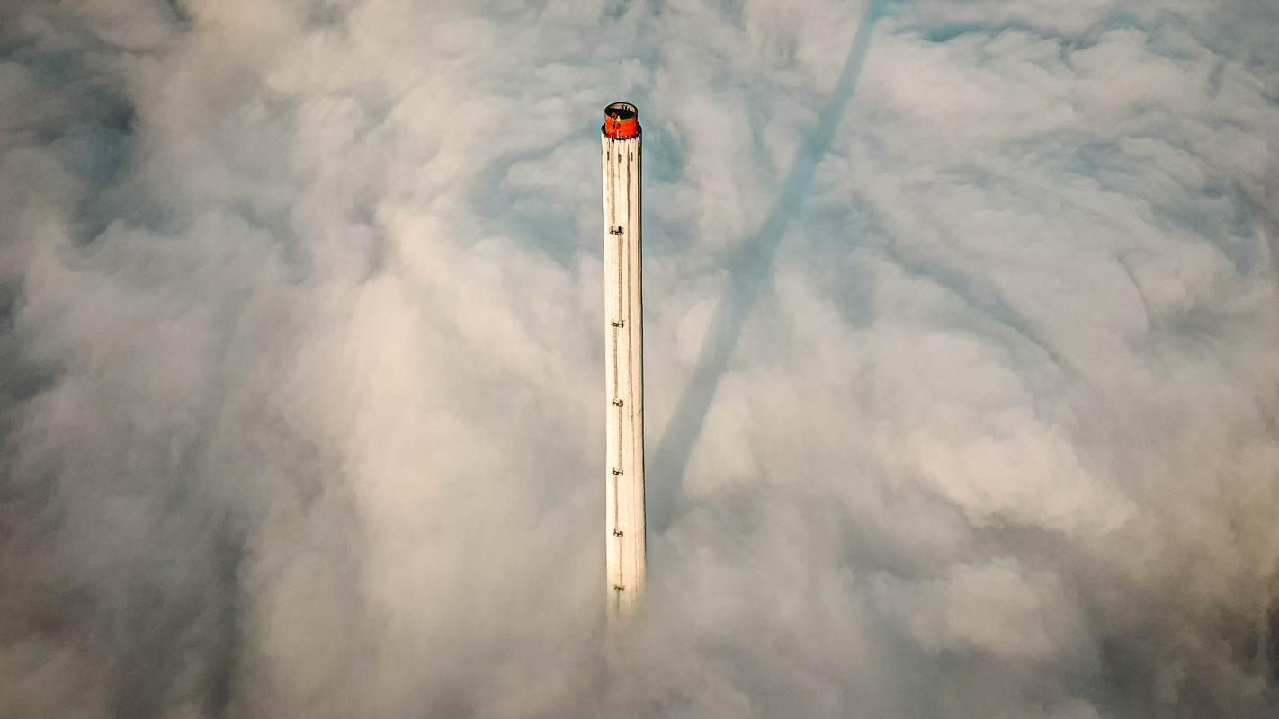 V Trbovljah stoji najvišji dimnik v Evropi. Foto: Dunking Devils