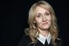 J. K. Rowling z novo knjigo sprožila nov niz vprašanj o njenih pogledih na transspolne ljudi