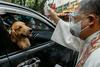 Da bodo živali ostale zdrave: v Manili nekoliko drugačen blagoslov ljubljenčkov