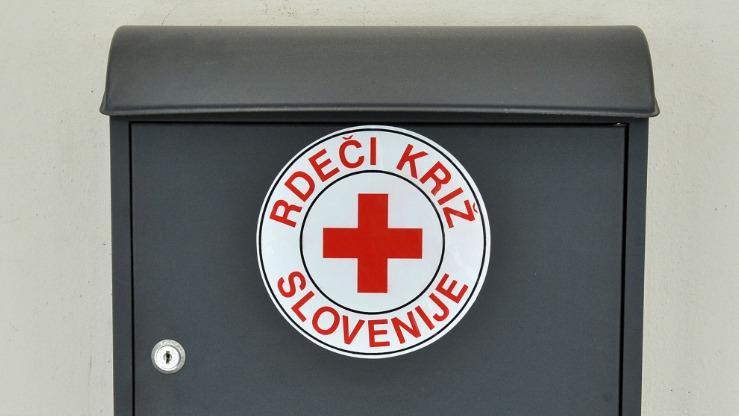 Slovenska karitas in Rdeči križ Slovenije poslance pozivata, naj novelo zakona zavrnejo, saj je škodljiva za širšo družbo. Foto: MMC RTV SLO