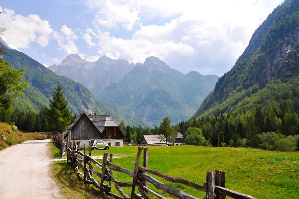 Na poti okrevanja se bo slovenski turizem srečeval s številnimi izzivi, v prvi vrsti s preživetjem podjetij in ohranitvijo čim večjega števila delovnih mest, opozarjajo na STO-ju. (Fotografija je simbolična.) Foto: ThinkSlovenia