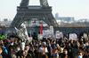 Francija: Policija z vodnimi topovi nad protestnike